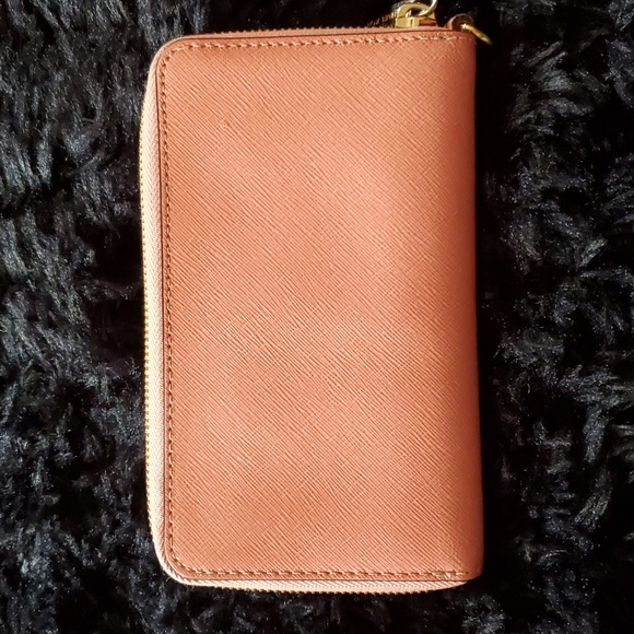 Michael Kors EUC Peach Wallet - Picture 3 of 7